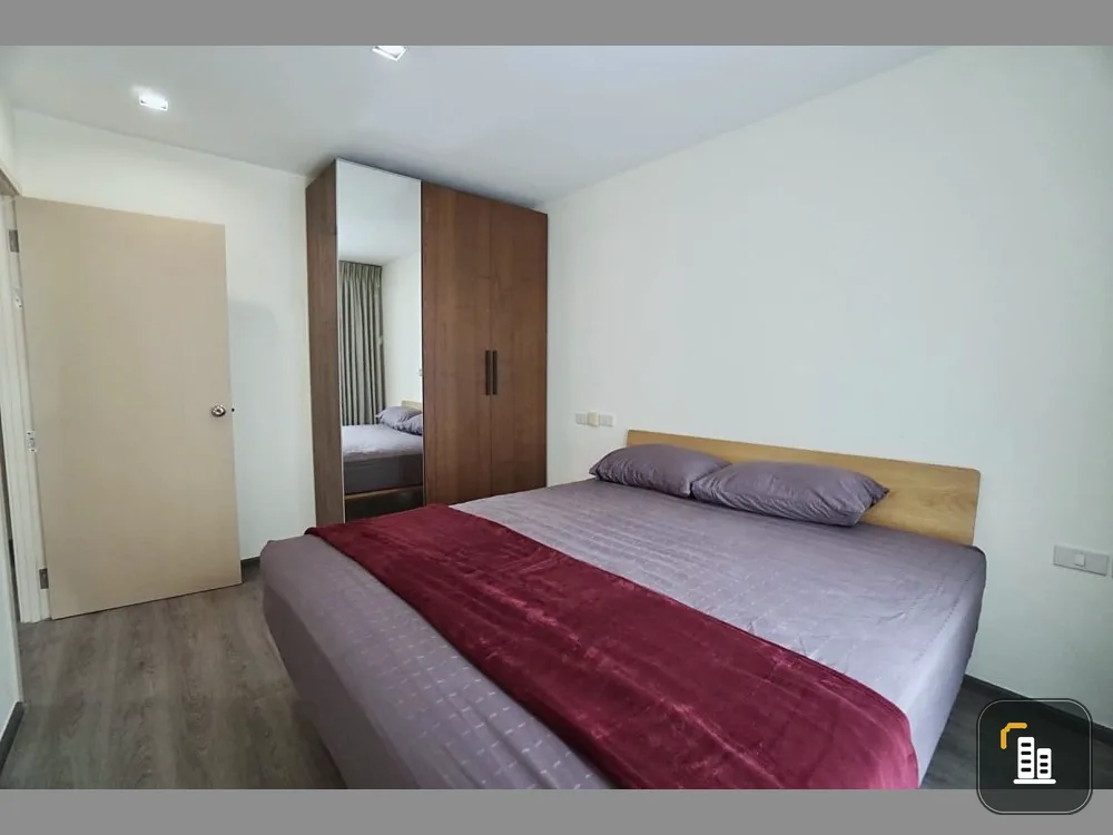For sale: Rich Park Triple Station, room ready to move in. Complete set of furniture Don't be afraid to just look and reserve.