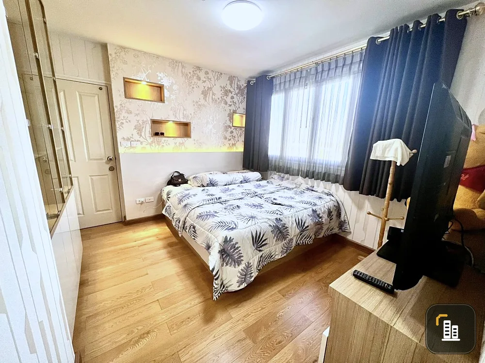 Condo for rent, D Condo Ramintra, with furniture, 2 bedrooms, 2 bathrooms, fully decorated with wallpaper, book now.