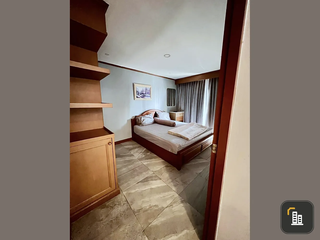 For rent: Witthayu Complex, 25th floor, spacious room. Decorated with amenities, move quickly.
