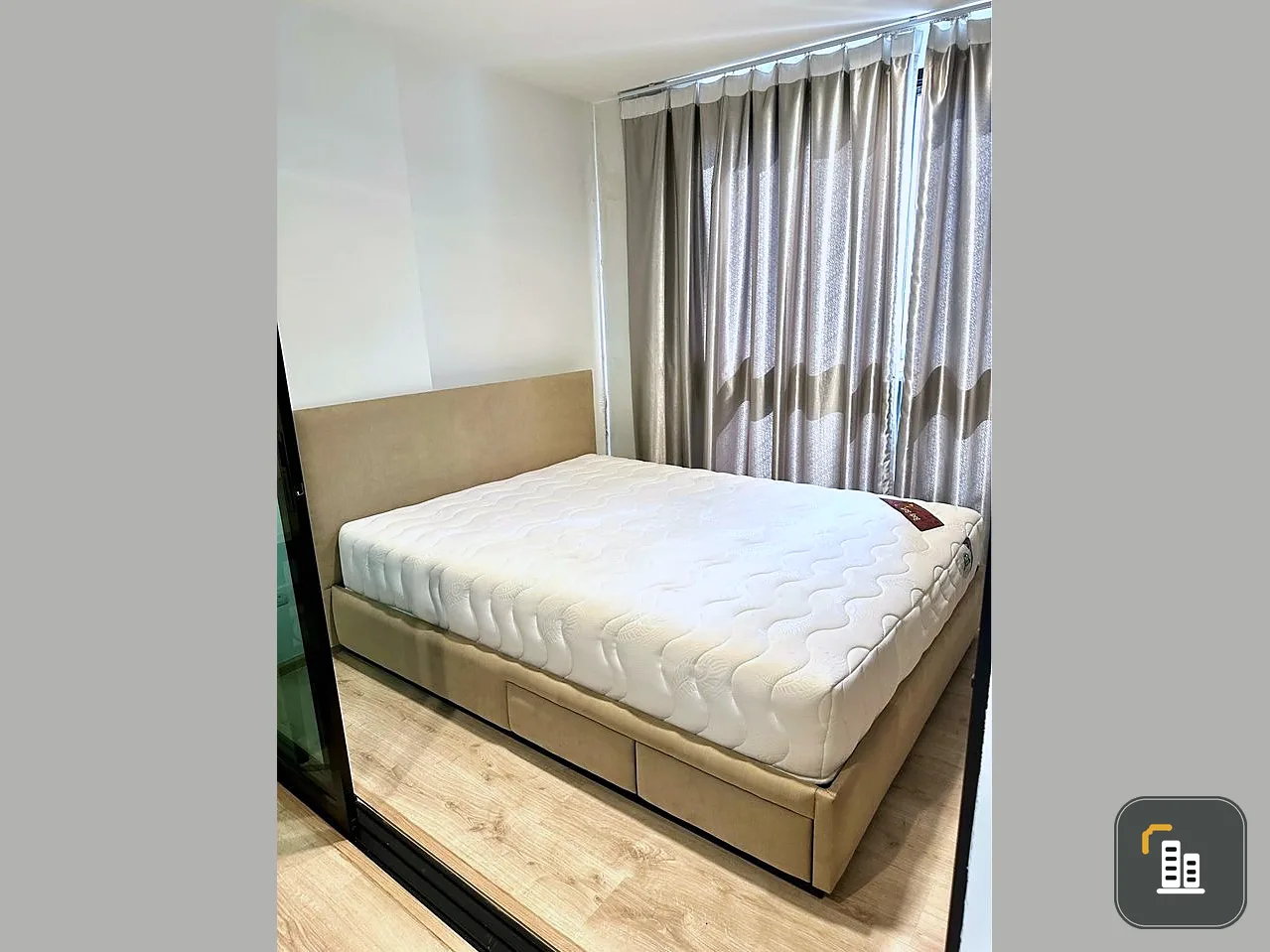 Condo for sale, rent, Rice Rama 9, partitioned room, decorated in white tones. Fully furnished, hurry and reserve now.