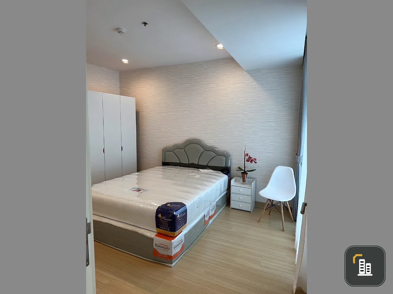 For rent, Supalai Riva Grand Rama 3, 2 bedrooms, fully furnished, move in immediately, book now, don't miss it.