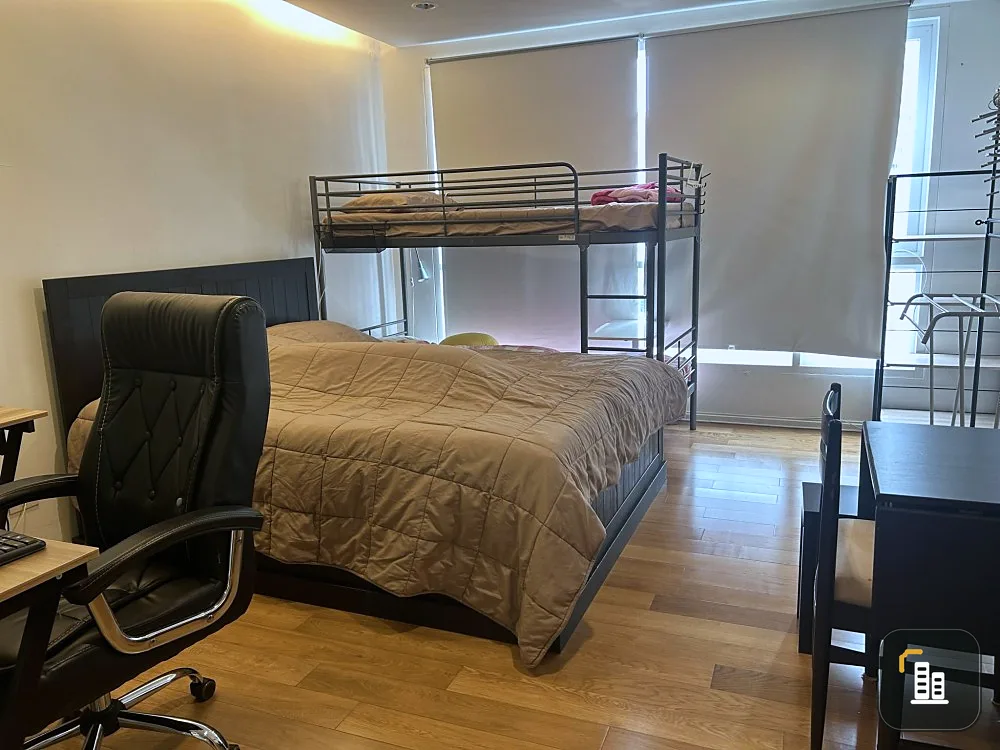 For sale 15 Sukhumvit Residences, room ready to move in Complete set of furniture Don't scroll past. Good like this, reserve quickly.