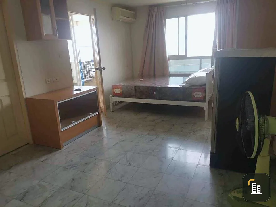 Condo for sale, Lumpini Place Narathiwat Ratchanakarin, 9th floor, good height, great price, hurry and reserve now.