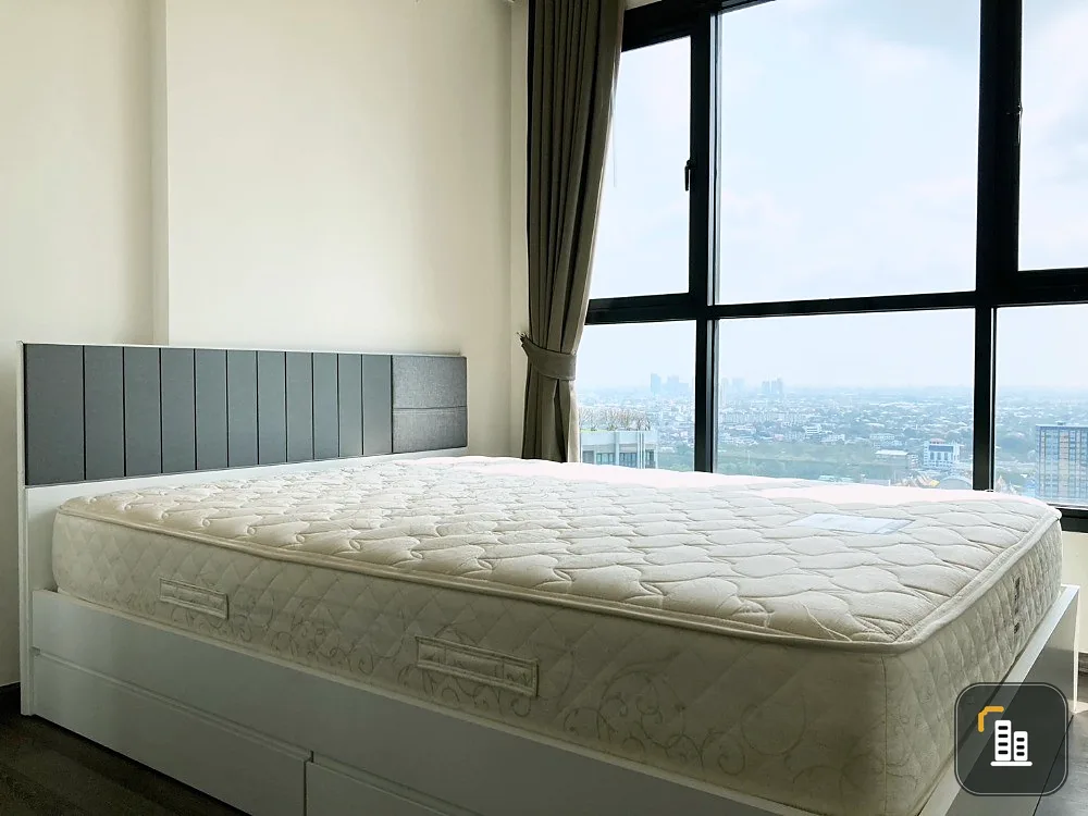 For rent!! Condo The Base Park West, 31st floor, beautiful room, fully furnished. Ready to move in, don't miss it!!