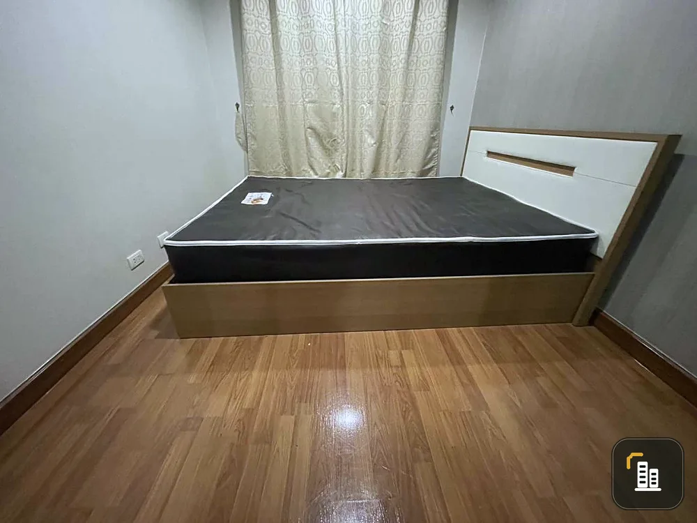 For sale: Regent Home 18 Chaengwattana-Lak Si. Private room, fully furnished, amenities ready. Book now.