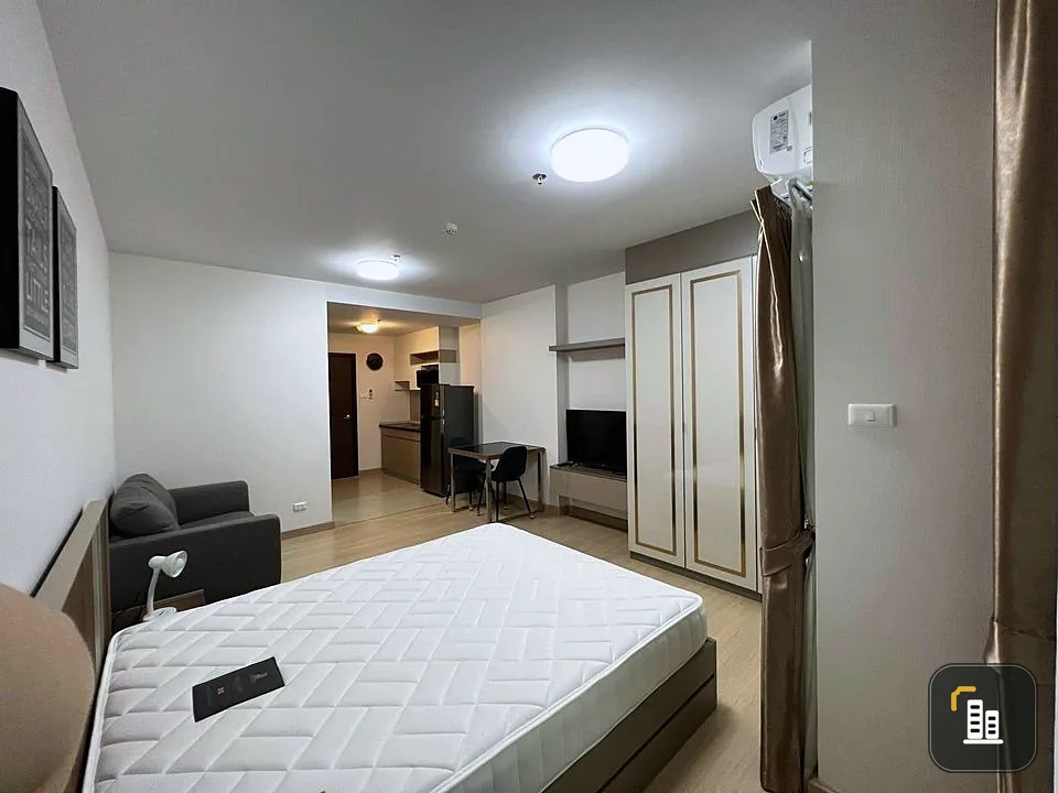 Supalai Veranda Rama 9 Studio for sale, high floor, pool view, east Hua Non, don't miss it.
