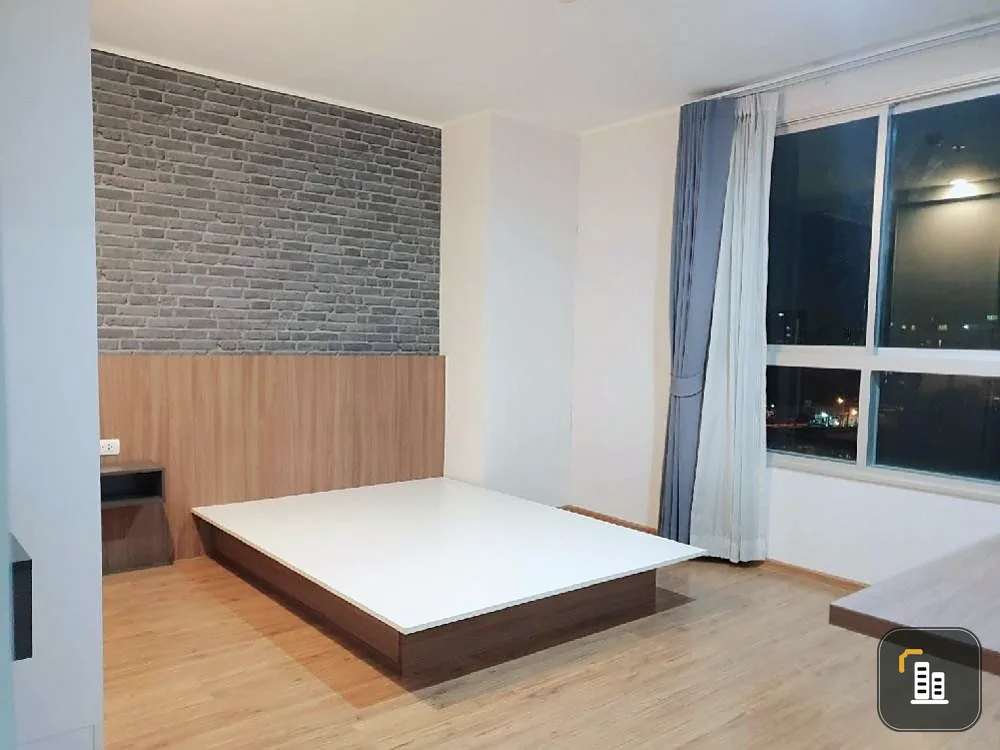Urgent sale, Condo U Delight Rattanathibet, corner room, privacy, not too expensive, come be the owner here.