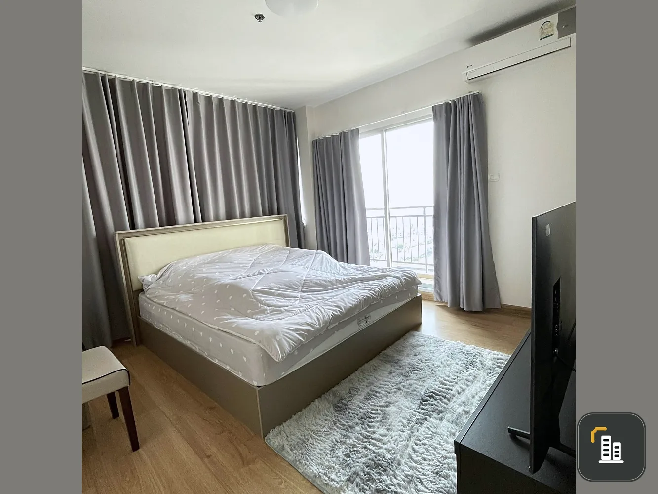 Urgent sale, Supalai Vista, Pak Kret Intersection, complete with furniture, all rooms, high view, book now.