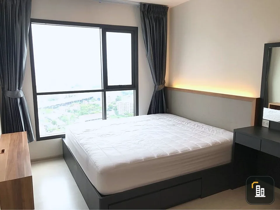 Condo for sale or rent, Life Sukhumvit 48, balcony facing east. Get the morning sun View of the Chao Phraya River. Reserve now.