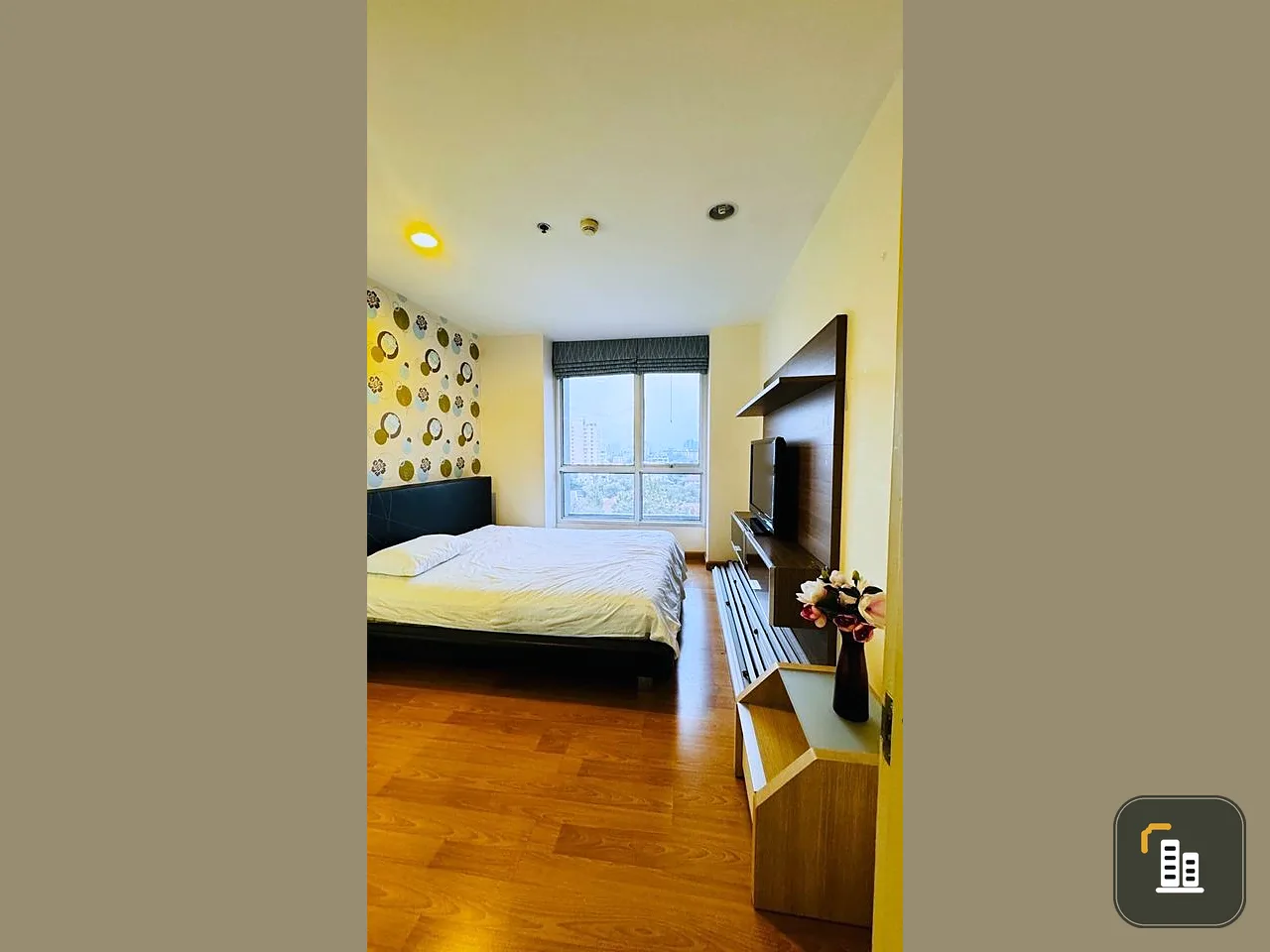 Condo for rent, Life at Ratchada (Lat Phrao 36), decorated with wallpaper. Plenty of usable space, nice to live in. Reserve now.