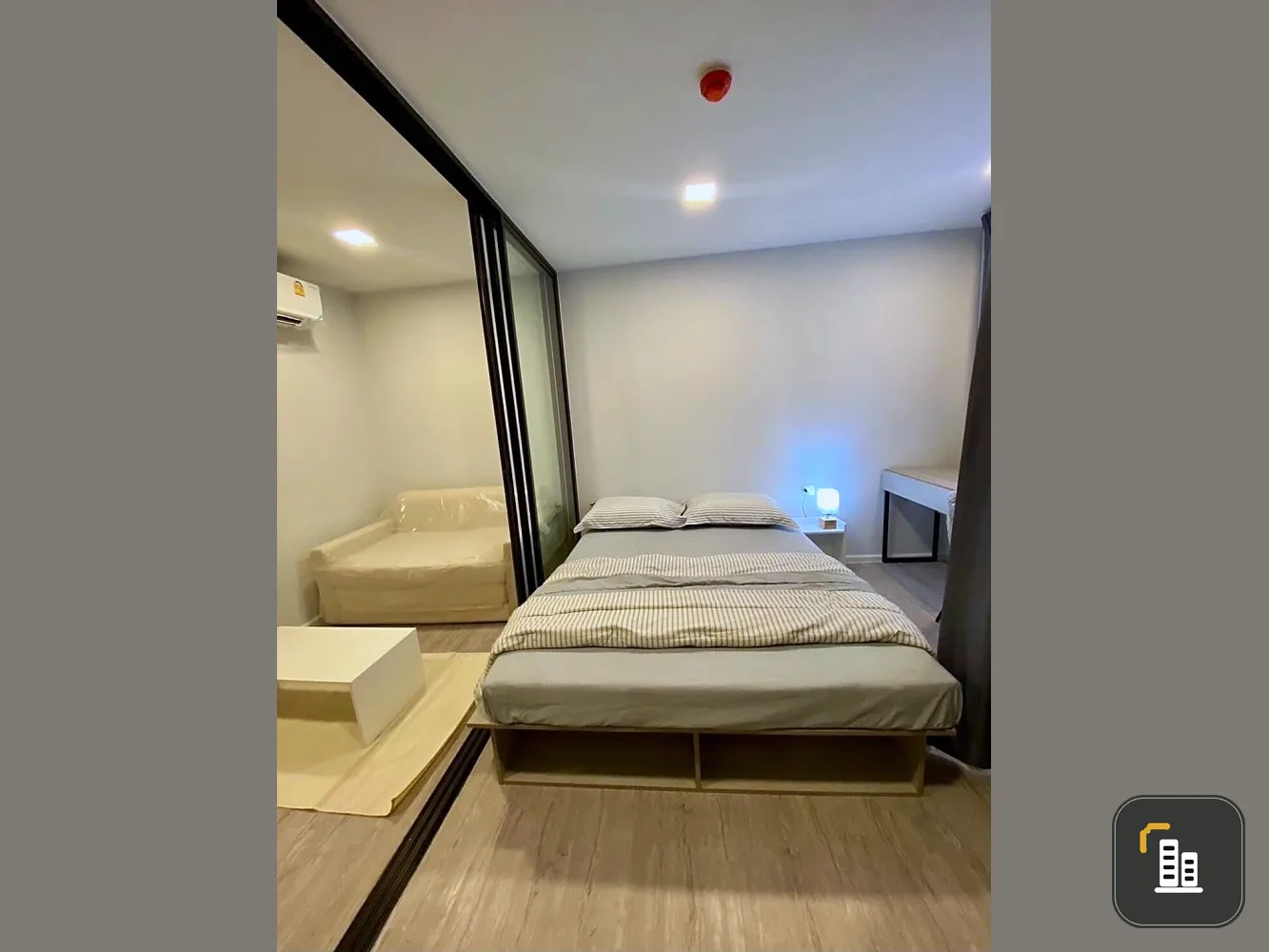 For rent: Cave Eva, 3rd floor, side room, separated into sections. Comes with complete decoration. If interested, hurry and reserve now.