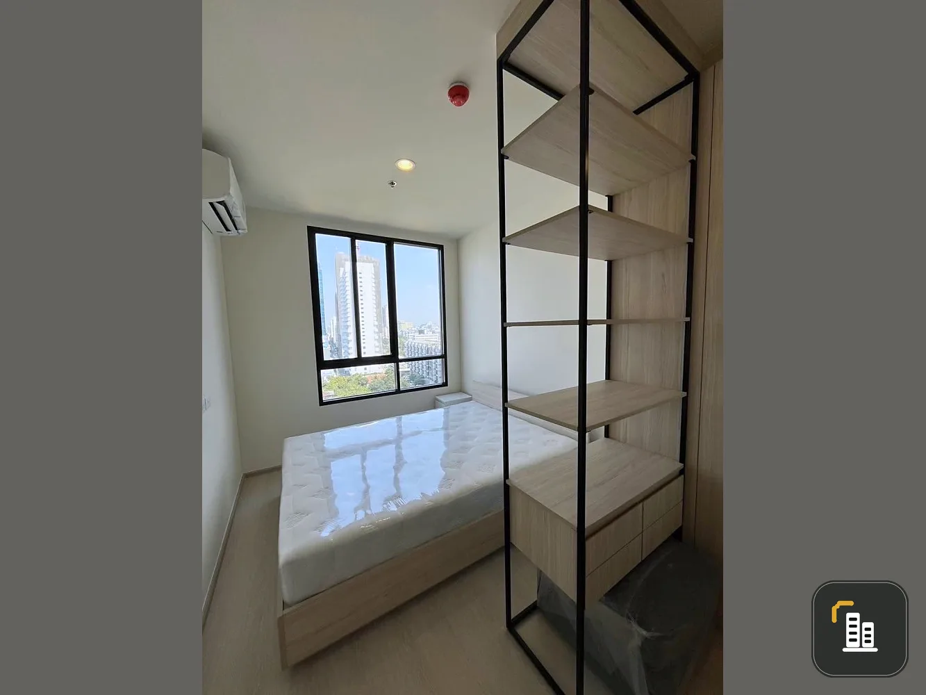 For sale New Noble Ratchada - Lat Phrao, high floor, open and airy room. Complete set of furniture Don't just look and reserve now.