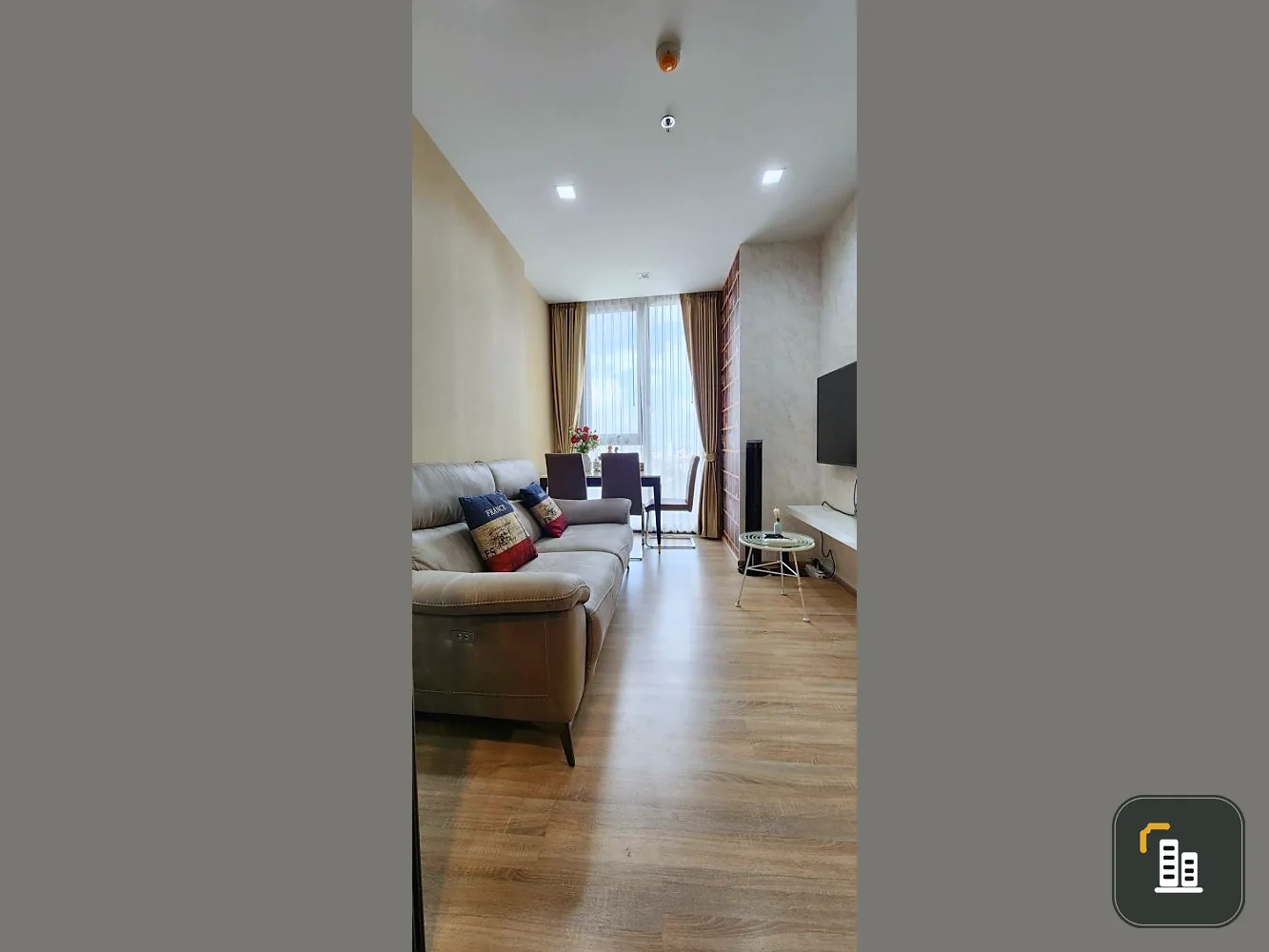 Condo for sale: The Line Phahon-Pradipat, nice sofa, lots of usable space, nice to live in. Hurry and own it.