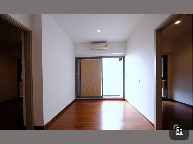 For sale: Whizdom Connect Sukhumvit, 32nd floor, empty room, complete amenities, high view, reserve quickly.