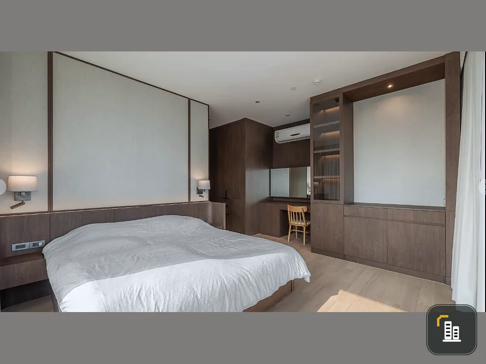 Urgent sale, Condo M Silom 2 bed 2bath, windows on three sides, panoramic view, good wind, good sun, hurry and reserve.