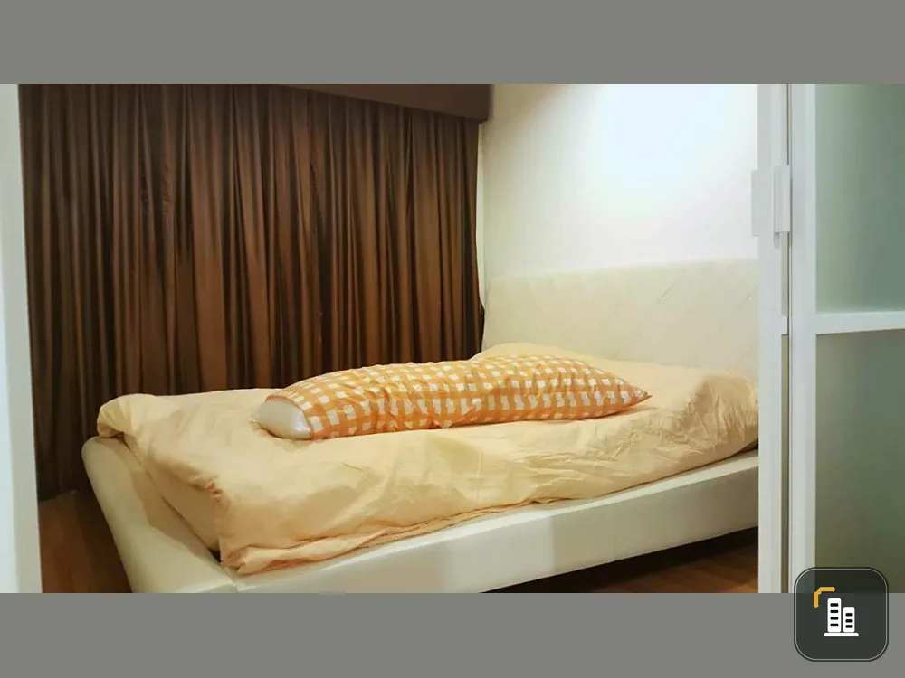 For sale Lumpini Suite Pinklao, nice room with complete furniture set. Complete amenities. Book now.