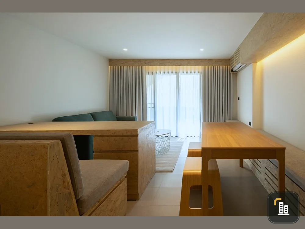 For rent Silom Grand Terrace, room ready to move in. Fully furnished Complete set of electrical appliances If you don't reserve, you'll miss a lot.
