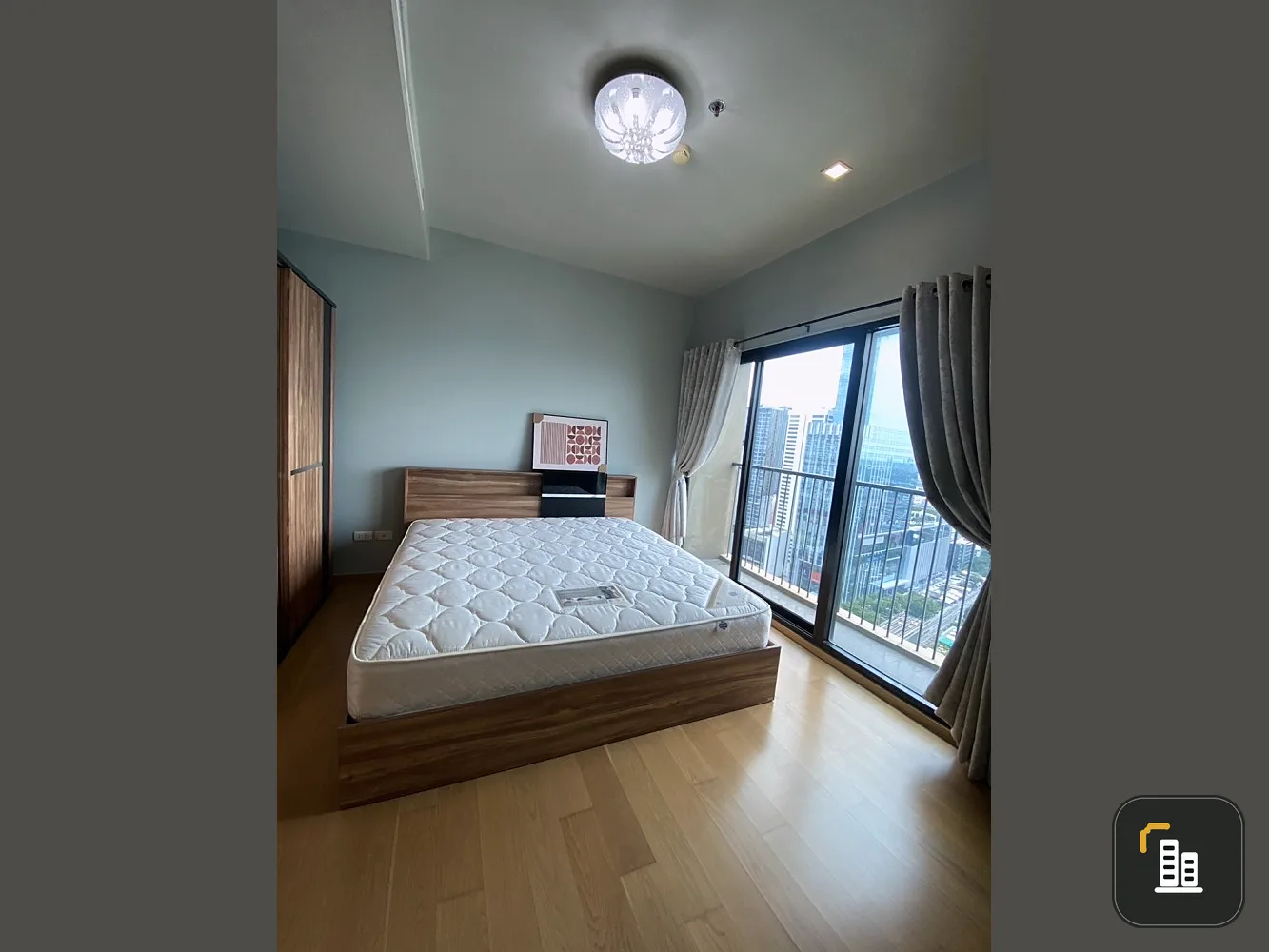 Condo for rent, Noble Revent, beautiful room, fully furnished, good location, easy to travel, don't miss it.