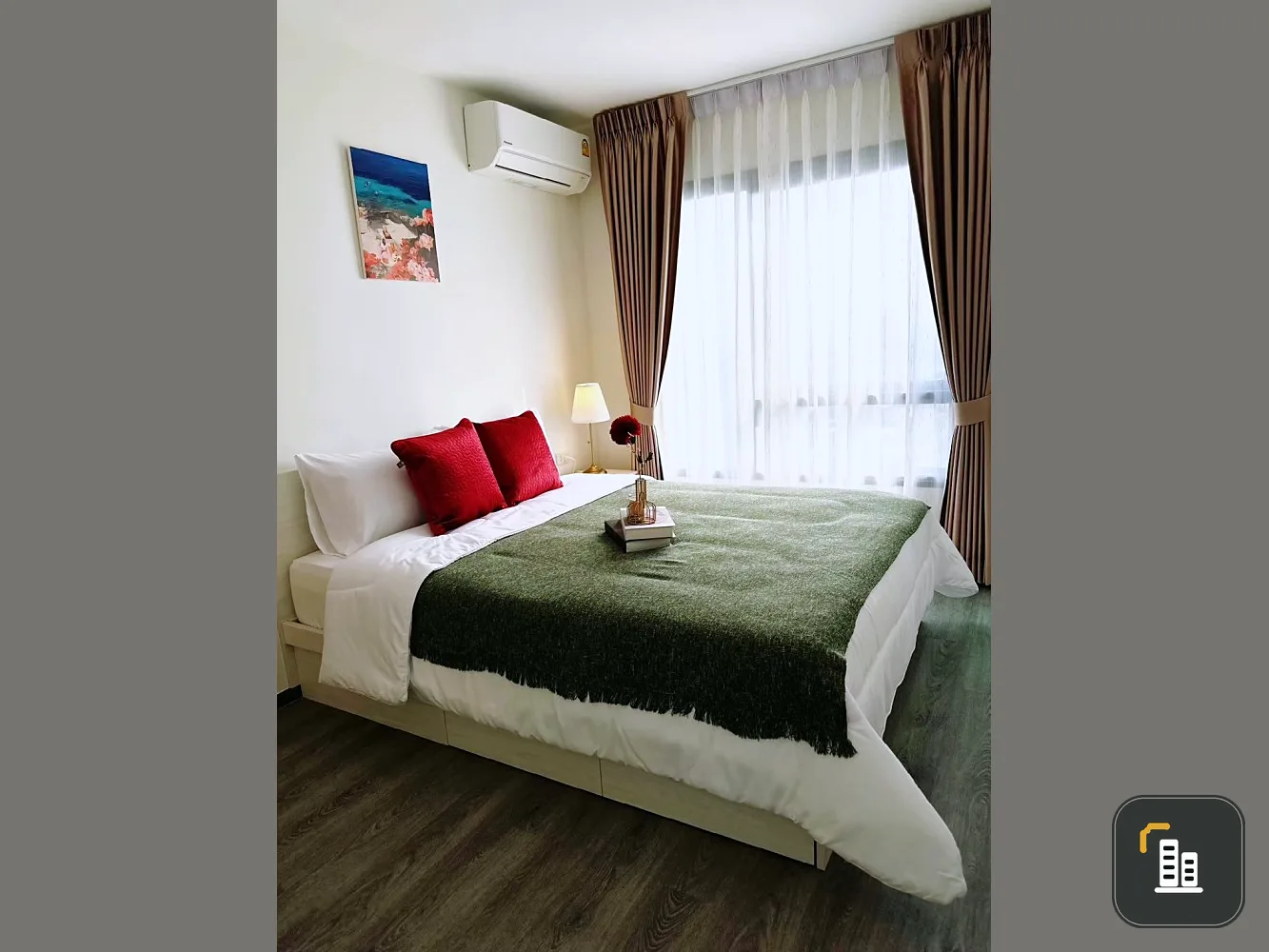 For rent Rich Park @Triple Station, 32nd floor, high view, complete with furniture, electrical appliances. You must reserve quickly.