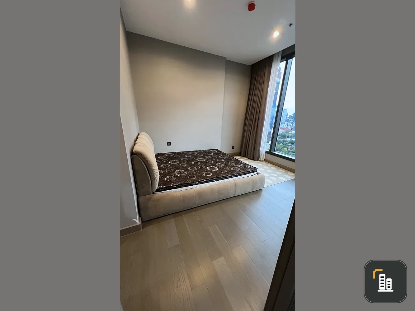 For sale, for rent, The esse at Singha complex, spacious room, separated into sections. Complete project amenities. Book now.