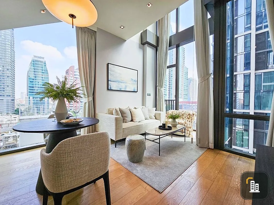 For rent!! Condo 28 Chidlom, duplex room Simple, elegant, expensive-looking furniture Just carry one bag and move in!!