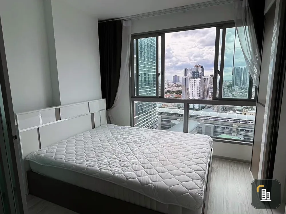 For sale Ideo Mobi Bangsue Grand Interchange, room ready to move in, price not expensive, hurry up and reserve as owner.