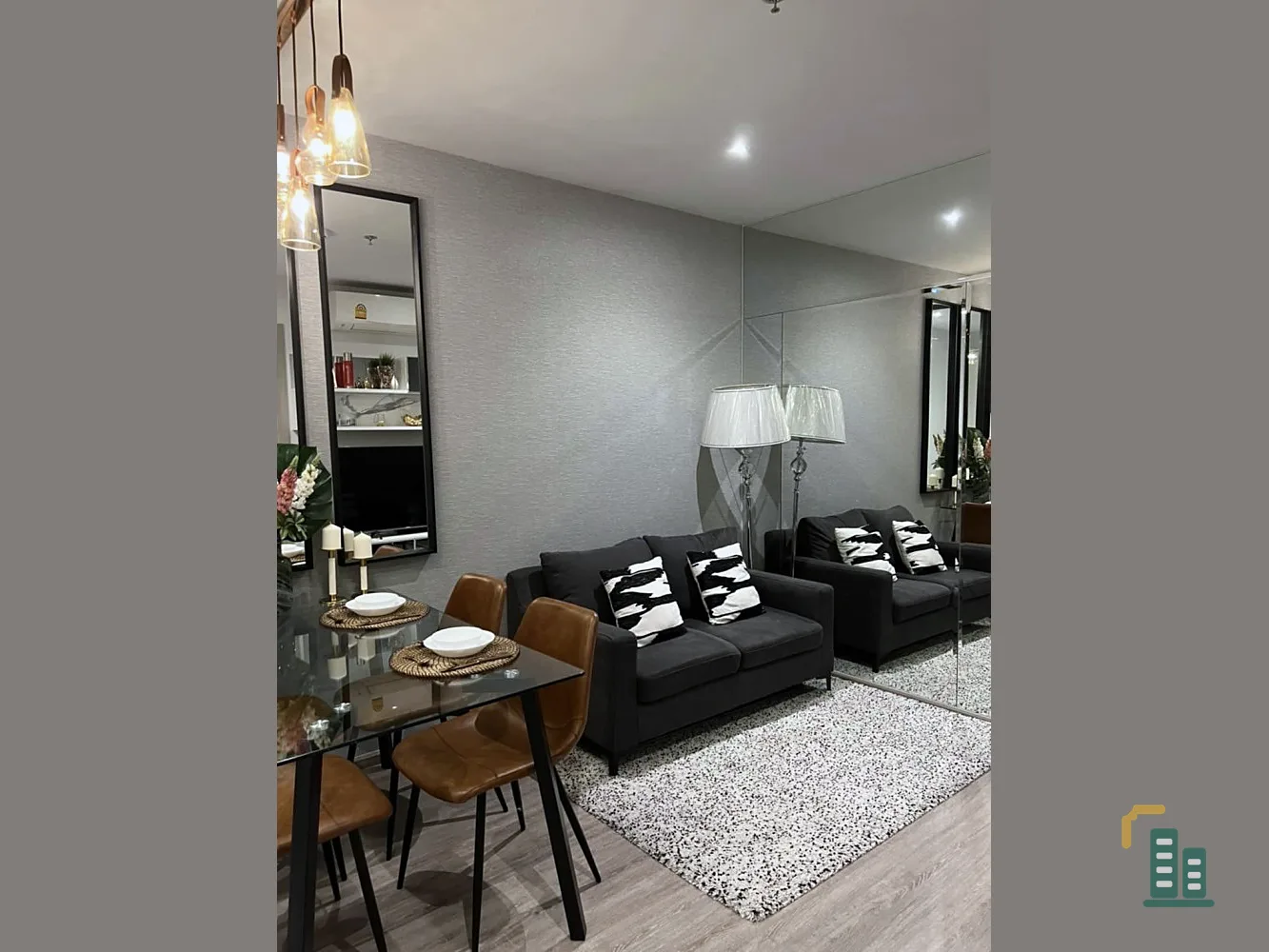 Condo for sale, Rhythm Ekkamai, nicely decorated, beautiful color tones, high view, not blocked. Ready to move in.