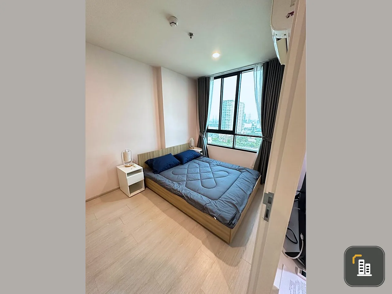 For sale: New Noble Chaengwattana, 16th floor, spacious room, airy, fully furnished, ready to move in. Book now before it slips away.