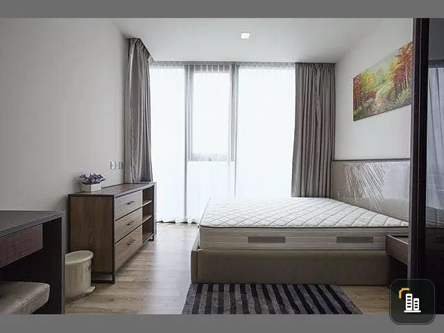 For sale The Line Jatujak-Mochit The large bed is comfortable to sleep on. High floor, unblocked view Don't miss it, hurry up and own it.