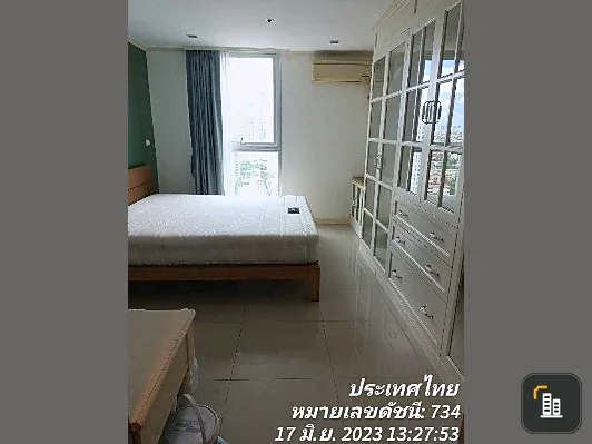 For rent: Condo House 23 Ratchada-Lat Phrao. Spacious room, 20th floor, high view, good price, hurry and reserve now, don't miss it.