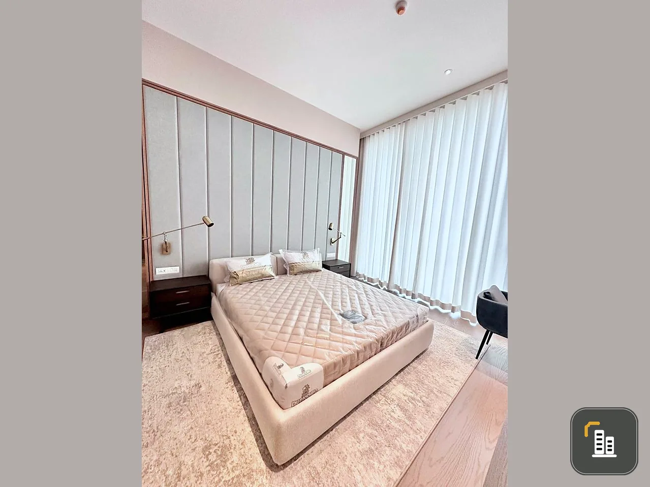 For rent: SCOPE LANGSUAN, fully decorated, complete with Buit-In, has a private elevator as well. If you don't reserve, you'll make a big mistake.
