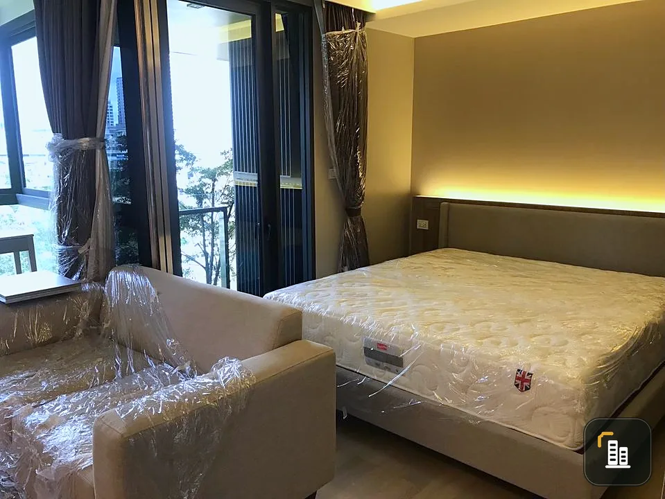 Urbitia Thonglor for sale, small unit, quiet, very private, with full Buit-In, come own it.