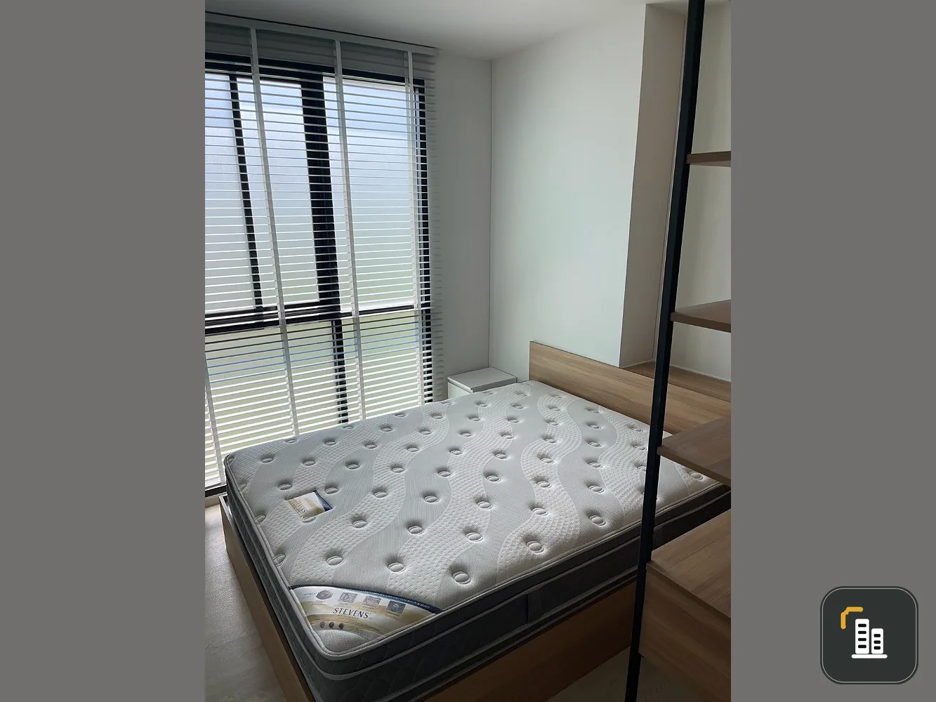 Condo for sale, New Noble Center Bangna, corner room, has privacy. Comes with a great price. Hurry and reserve it.