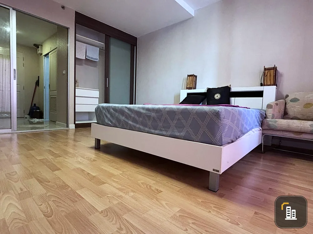 Condo for sale, Unicca Pattaya, 12th floor, city view, airy, comfortable room, fully decorated, ready to move in, hurry up.