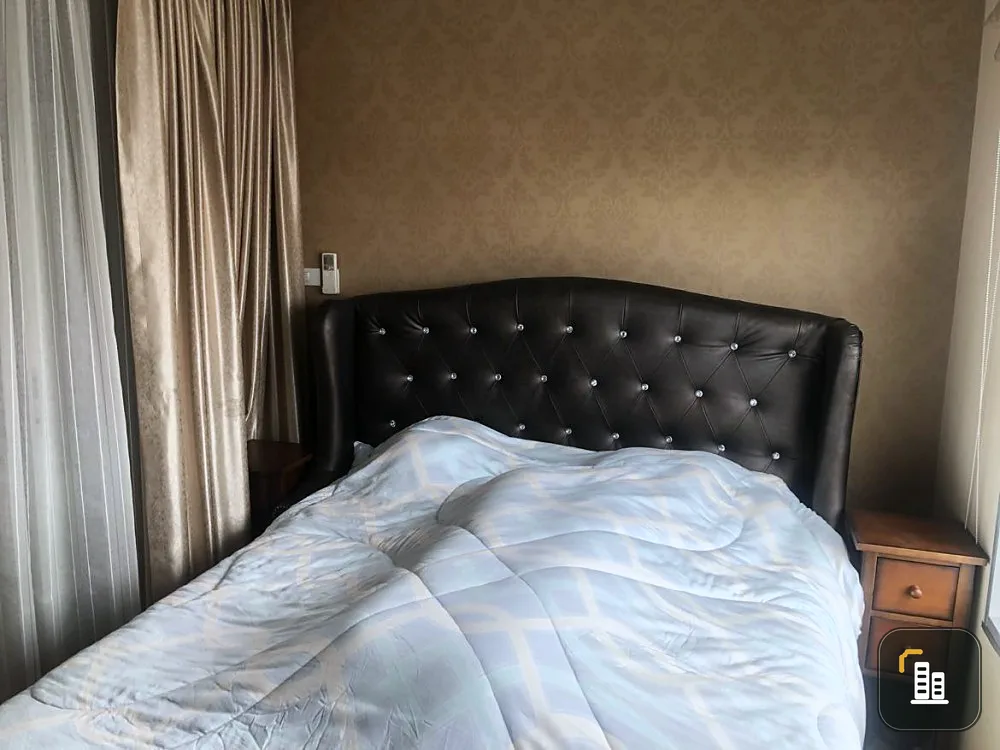 For sale Izzy Condo Suksawat with furniture. Decorated and ready to move in. Very good price. Reserve now.