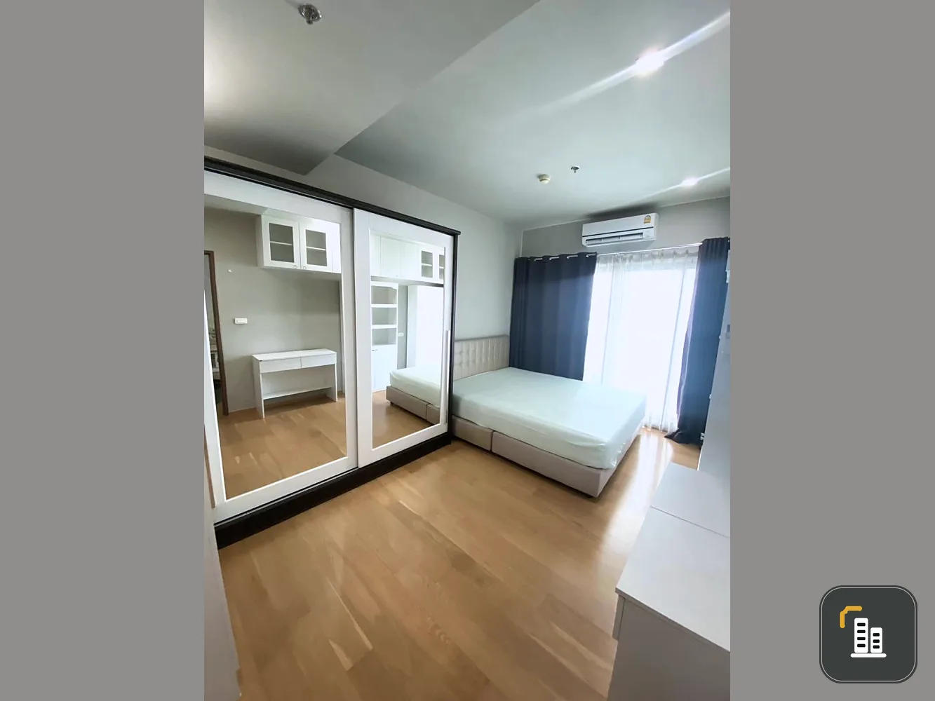 Selling noble revent, 1 bedroom, 1 bathroom with bathtub, Build-in furniture, complete. Reserve now. Urgent.