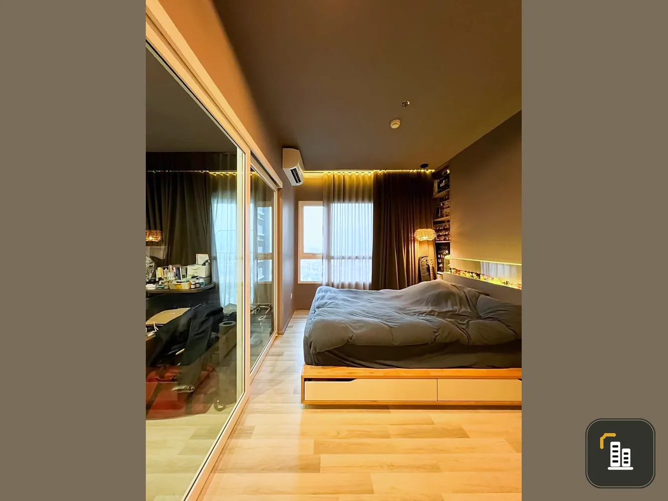 For sale/rent The Key Sathorn, built-in bedroom, elegant, 29th floor room, awesome city view. Hurry and become the owner.