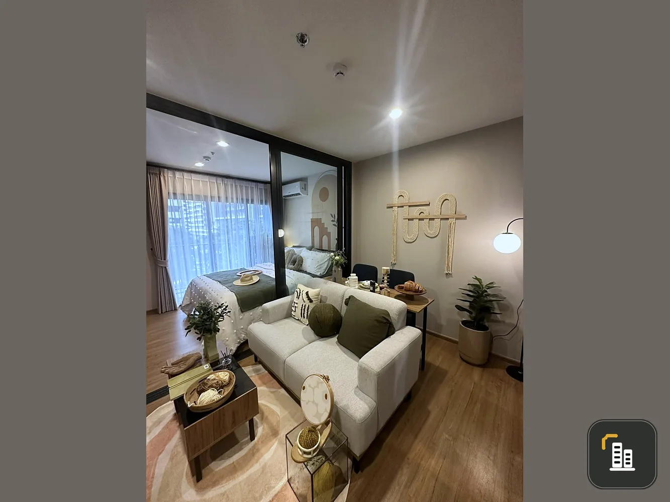 Selling down payment on The Line Vibe, 16th floor, south side, unblocked view. If interested in owning it, hurry and reserve now. Don't miss it.