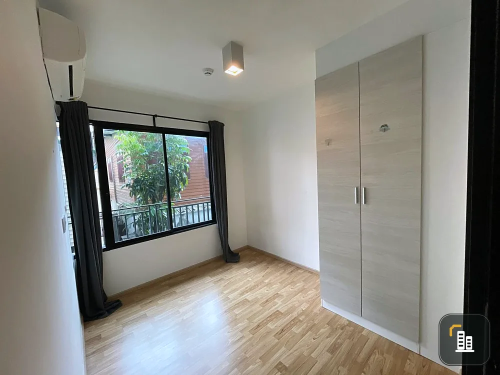 Sale The Cabana Modern Resort Condominium, wallpapered throughout the room, ready to move in. Hurry and reserve it as an owner.