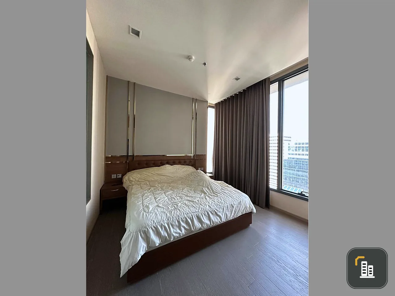 For rent The Esse Asoke 2 bedrooms, 2 bathrooms, 18th floor, GMM view, no buildings blocking it, hurry up and reserve it, don't scroll past.