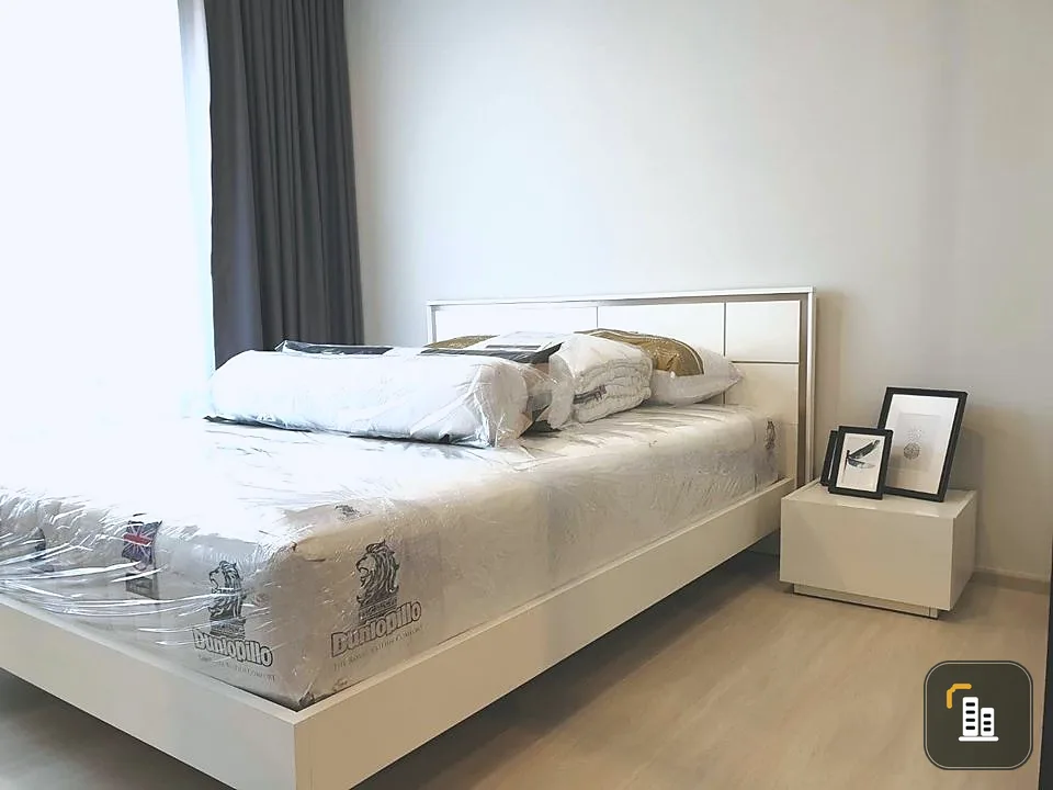 Life Asoke for sale, 16th floor, view of Makkasan Station. The room is fully decorated and ready to move in. Book now, don't wait.