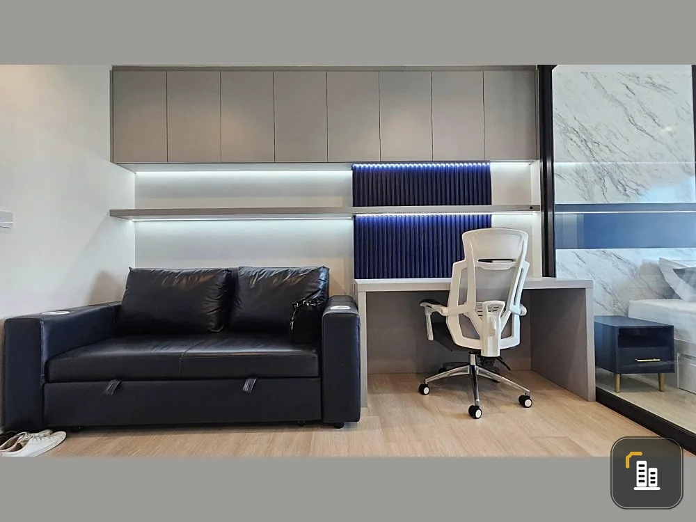 For rent: Life One Wireless, 23rd floor, beautifully decorated room, modern style, great Buit-In, don't miss out if you reserve.