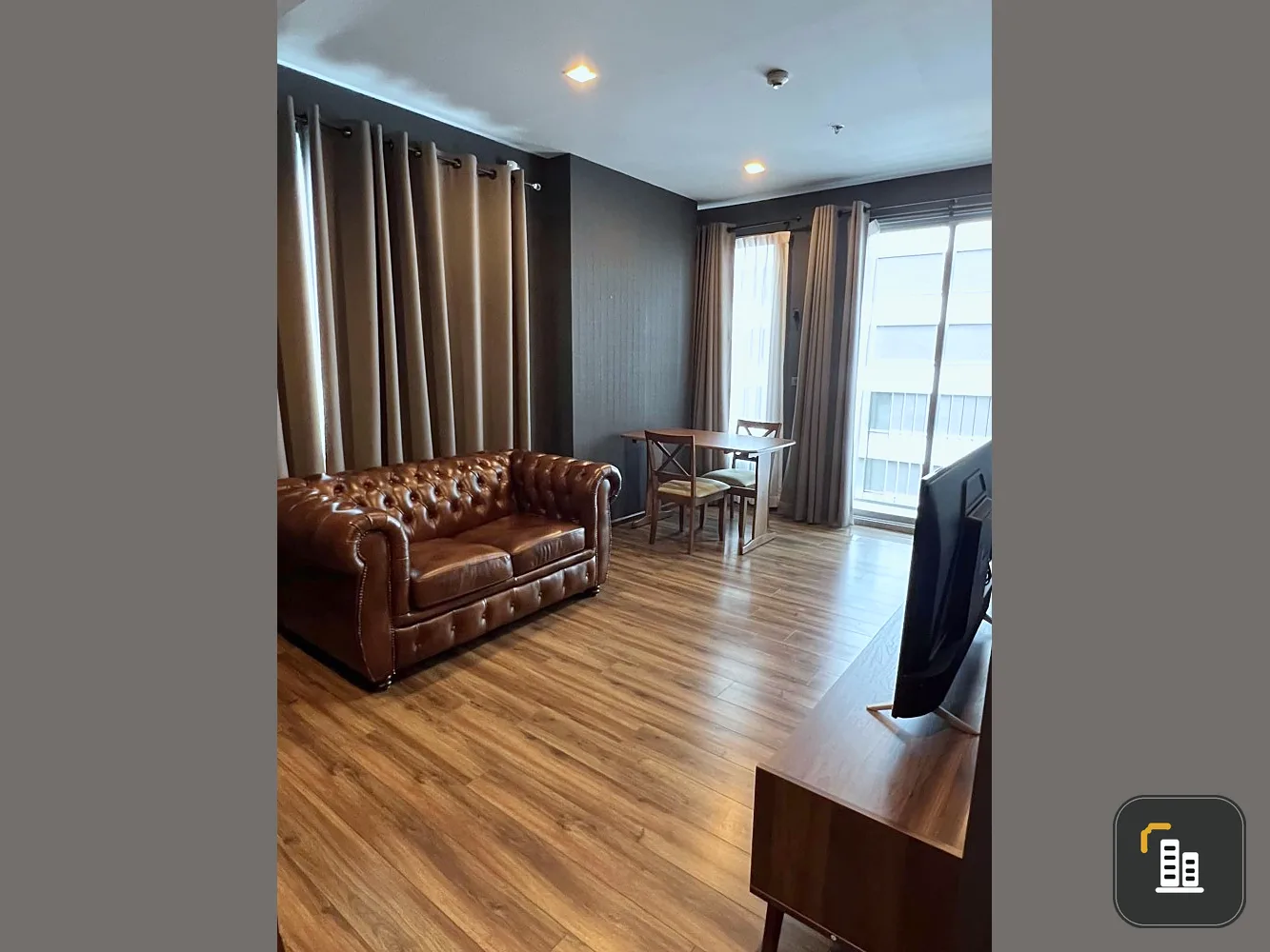 For rent, Seal by Sansiri Ekkamai, Building B, 4th floor, corner room, comes with complete decoration. If interested, reserve now quickly.