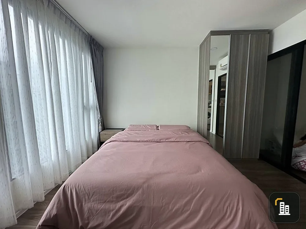 For rent: The Origin Ramintra 83 Station, 8th floor, BTS view, Buit-In decorated room throughout, hurry and book now.