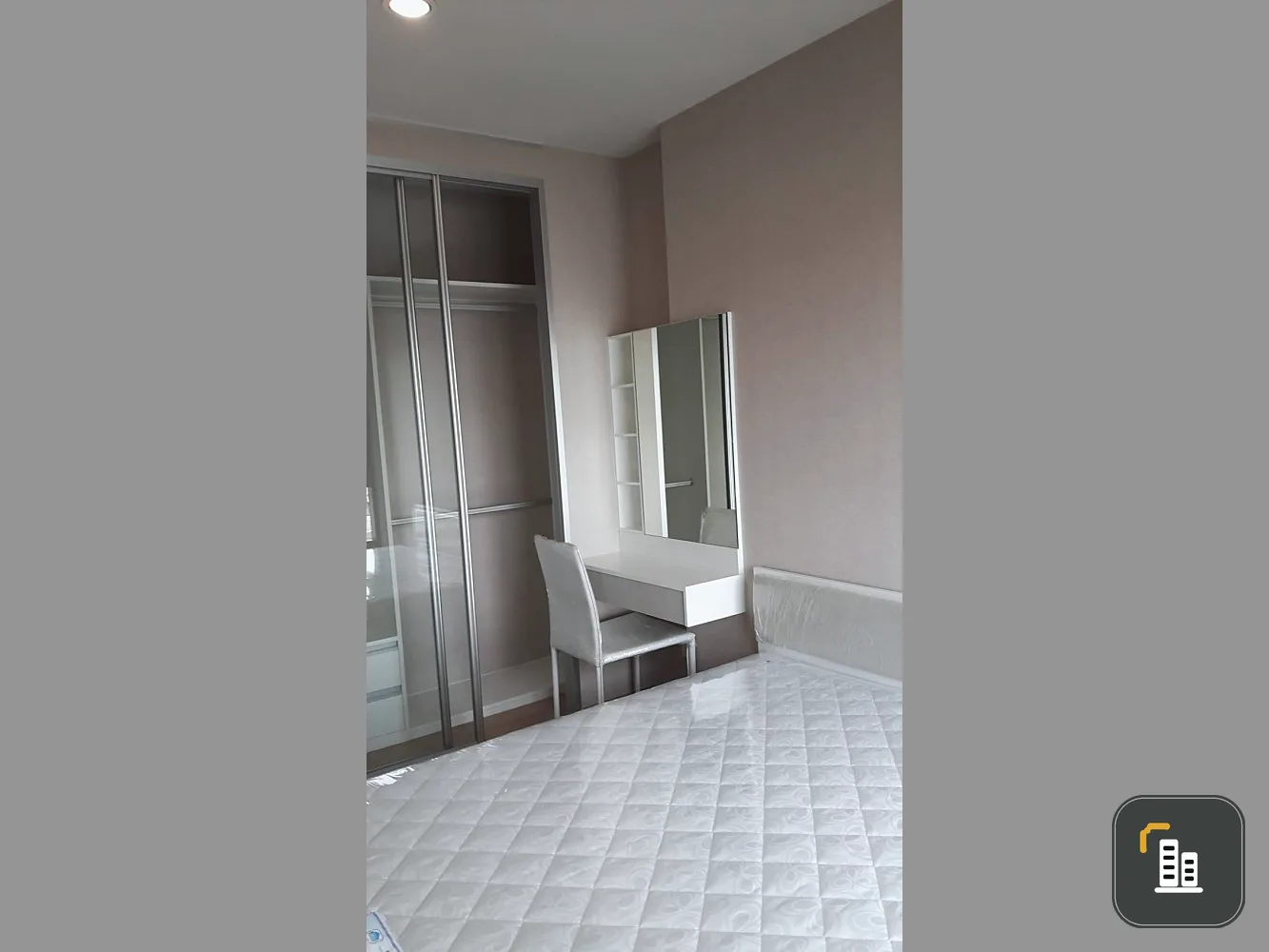 For sale: The Parkland Phetkasem-Tha Phra, 9th floor, fully furnished. Ready to move in, hurry and reserve now.