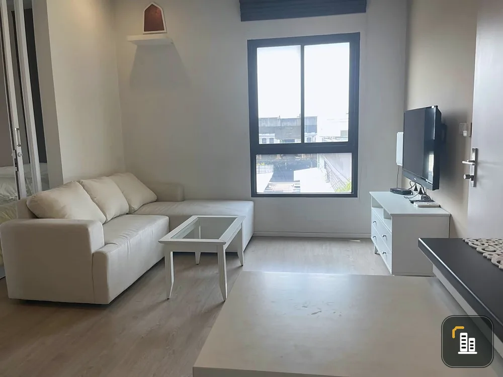 For sale, for rent S1 Rama 9, room decorated simply, comfortable color tones, ready to move in. Hurry and reserve yours now.