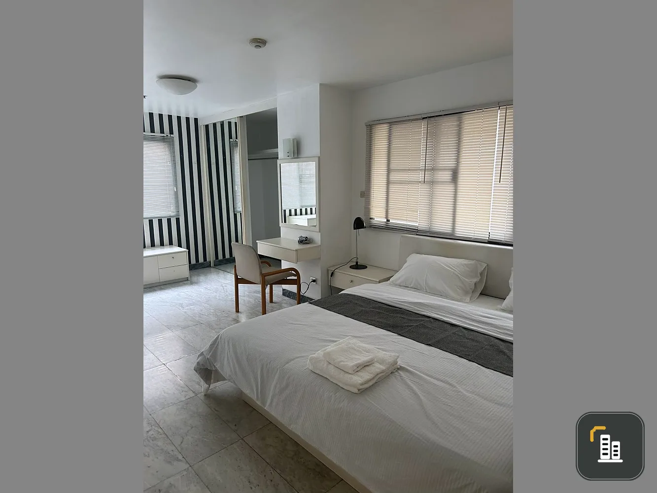 Condo for rent, The Royal Place 2, 3 bedrooms, 3 bathrooms, ready to move in, high view, reserve now, urgent.