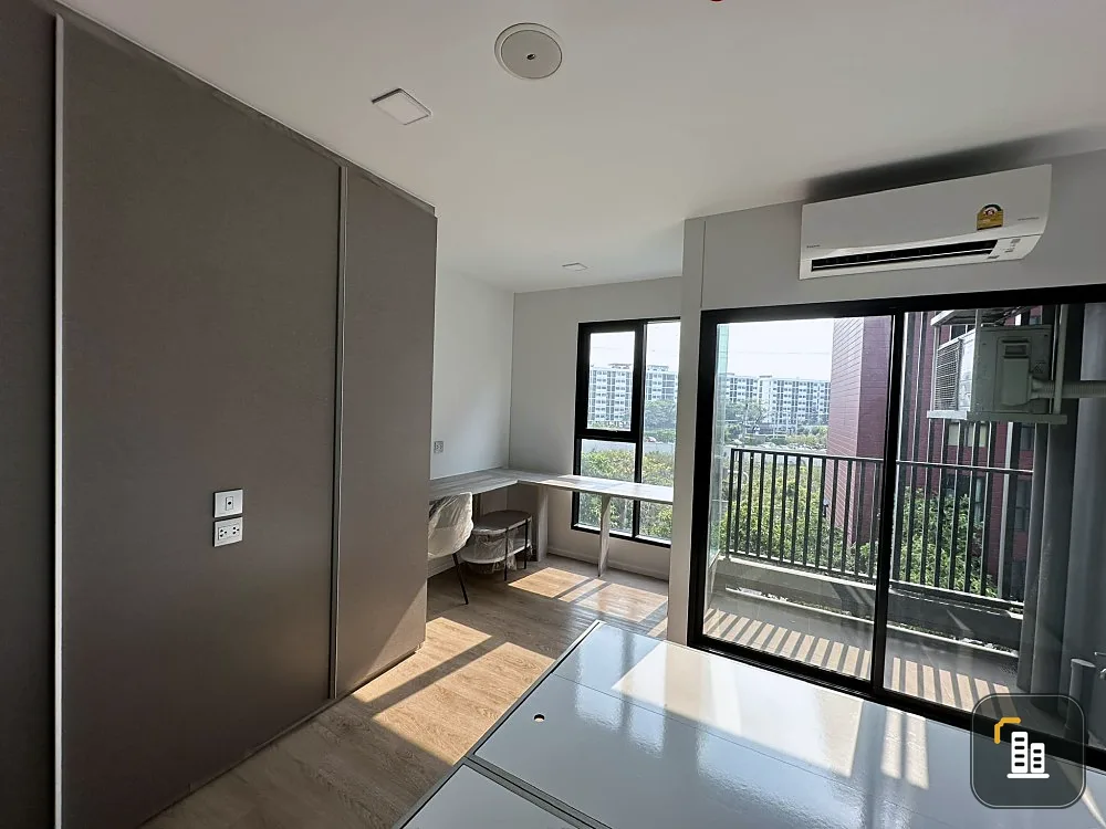 For sale Kave TU, Building C, 4th floor, swimming pool view. Comes complete with decorations. Book now before it's gone.
