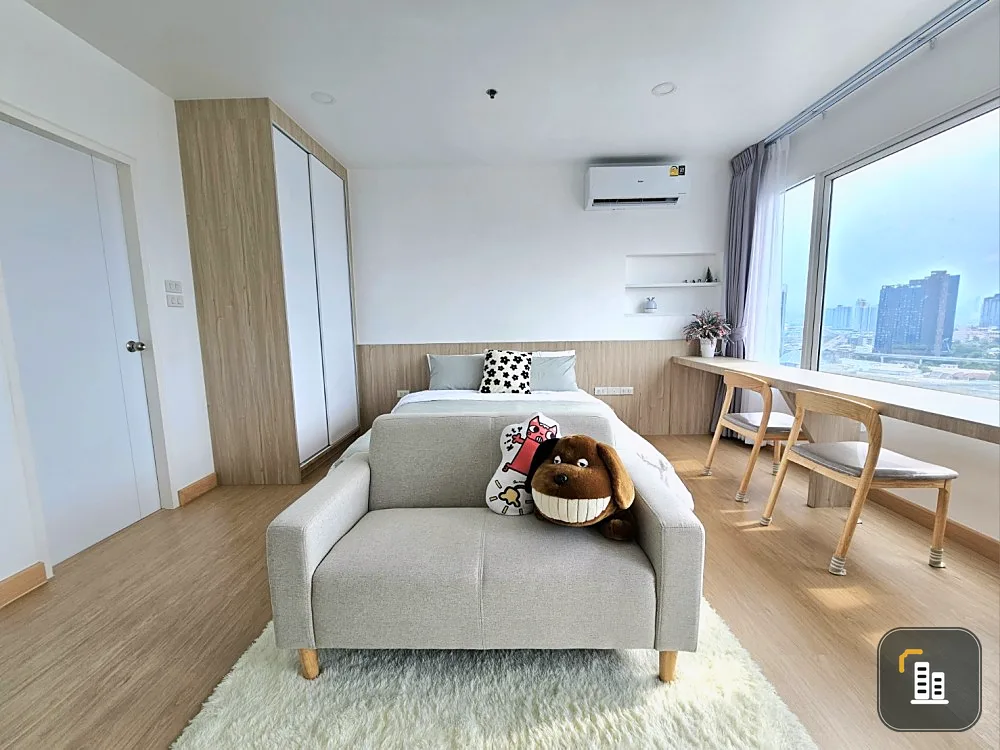 Condo for sale: Bangkok Horizon Phetkasem, 18th floor, east side, with balcony, great price, you must reserve quickly.