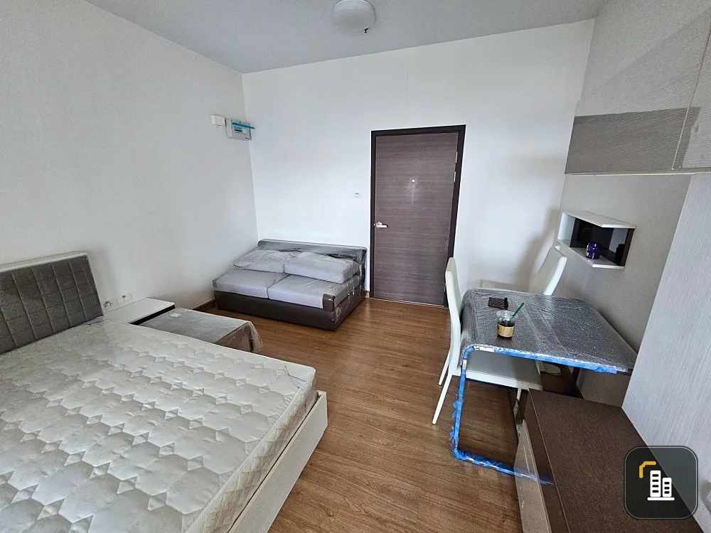 For sale: Supalai Vista, Pak Kret Intersection, high floor room with the most beautiful view. Plus lots of furniture, hurry and reserve now.